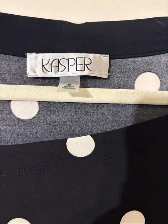 Kasper Black Sleeveless Polka Dot Blouse - Picture 2 of 4